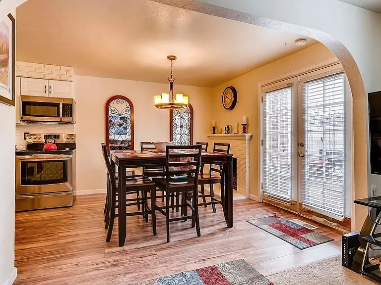 2933 S Lansing Way — Photo 5