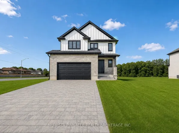 10 Woodmere Path, Middlesex Centre, ON N0M 2A0