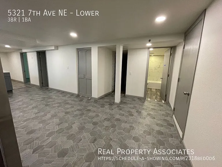 5321 7th Ave NE #LOWER — Photo 7