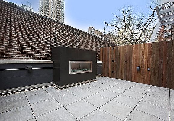 2nd image of 1209 Lexington Ave Penthouse 1