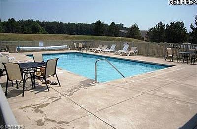 2nd image of 89 Paige Ct #89