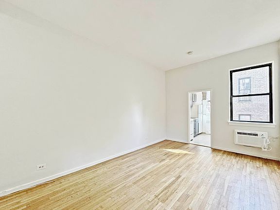 3rd image of 215 Avenue A Floor 4