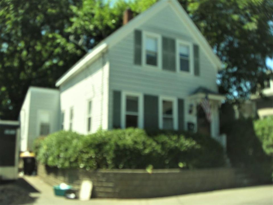 2nd image of 26 Moulton Ave