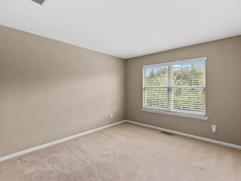 49 Equestrian Dr — Photo 24