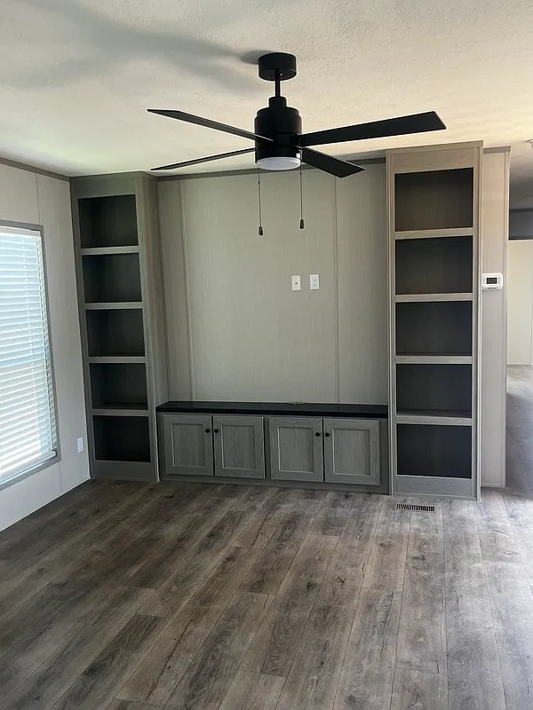 3 bed, 2.0 bath, 1140 sqft, $1,520 — Photo 4