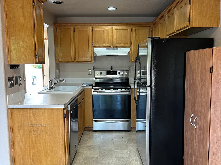 16701 SW Daylily St — Photo 3