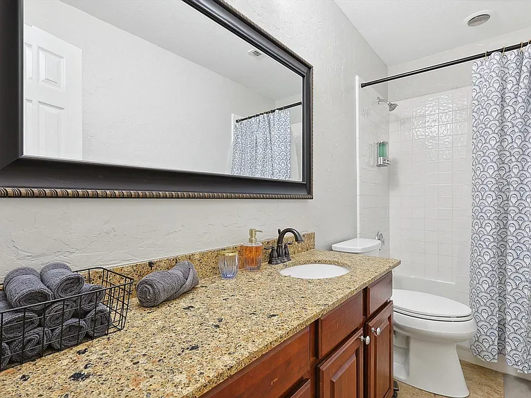 925 Sunset Hill Dr — Photo 23