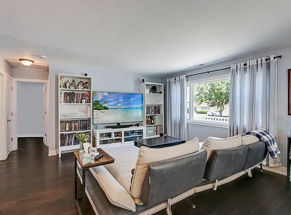 5th image of 5324 S Ashland Ave