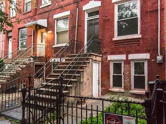 5th image of 78 Astor Pl