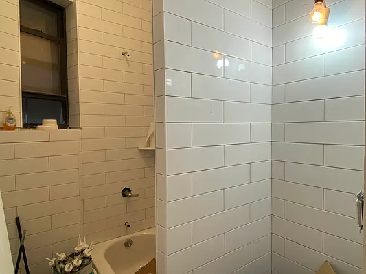 Rented by TheRealEstateCompany.com LLC | media 17