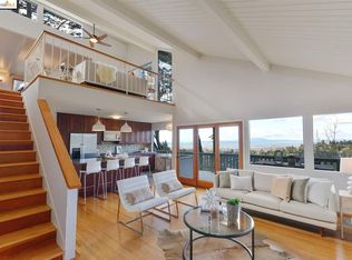 6829 Snake Rd, Oakland, CA 94611