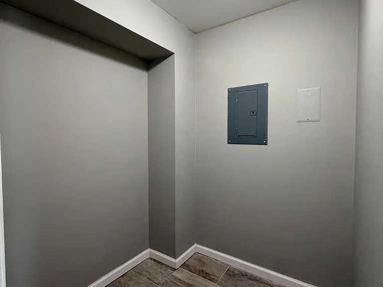 907 Georgian Dr — Photo 4