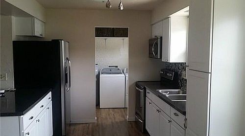 4th image of 1215 Bavarian Ln