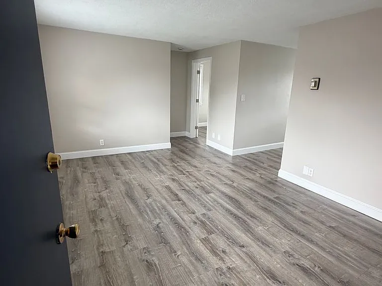 Shawomet Gardens Apartments — Photo 17