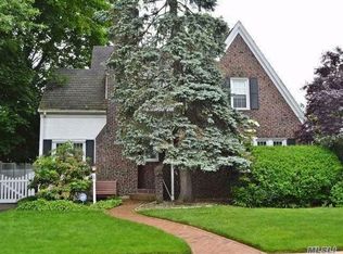 24 Darina Ct, Hempstead, NY 11550