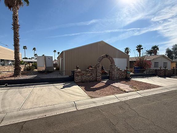 2nd image of 13699 E 46th St