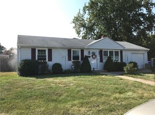 9 Kowalik Dr, West Warwick, RI 02893