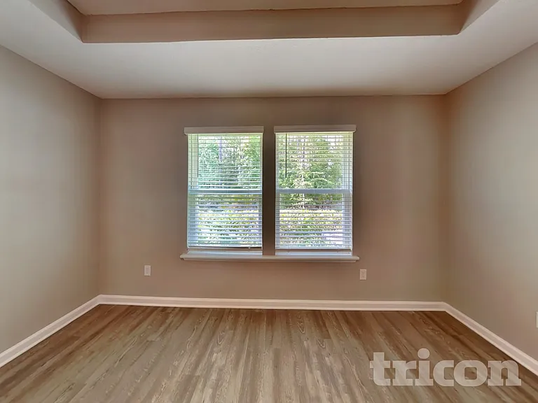 470 Chandler Dr — Photo 9
