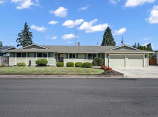 2184 Loch Dr, Springfield, OR 97477