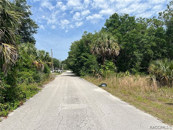 2nd image of 6882 W Doris Maretta Ln