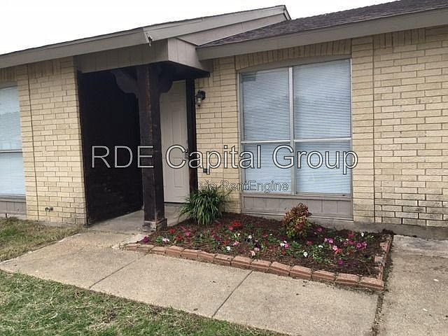 1st image of 1413 Eagle Pass Dr