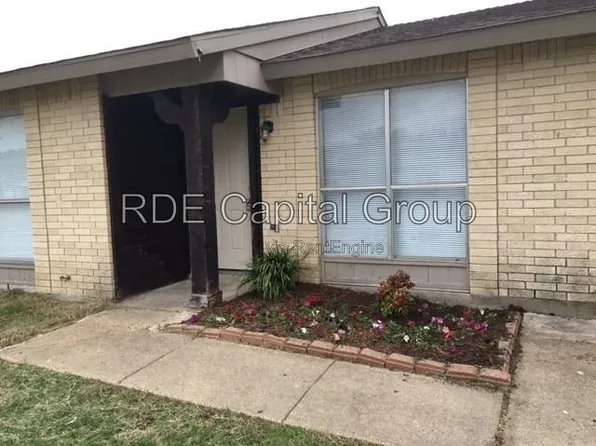 1413 Eagle Pass Dr, Garland, TX 75040