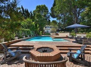 4237 Ellenita Ave, Tarzana, CA 91356