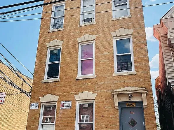 764 E 213th St APT 2, Bronx, NY 10467