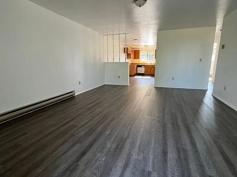 1912 Dawn Ct #B — Photo 1