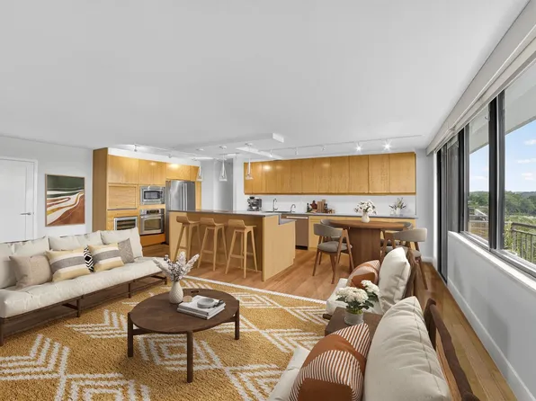 15 Stewart Place #12J, White Plains, NY 10603