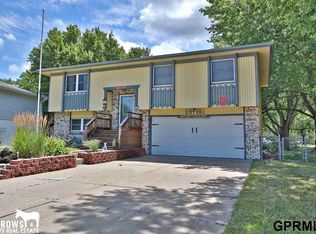 23715 Cedar Dr, Waterloo, NE 68069