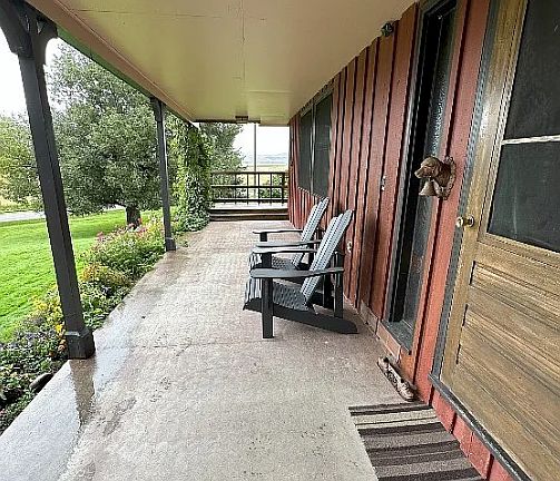 3rd image of 144 Ennis Lake Rd