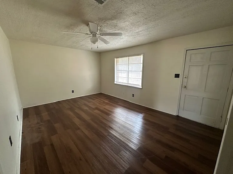 416 Saint James Church Loop — Photo 4