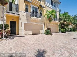 3633 NW 5th Ter, Boca Raton, FL 33431