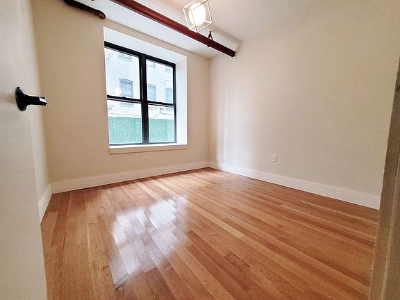 4th image of 567 E 22nd St #1