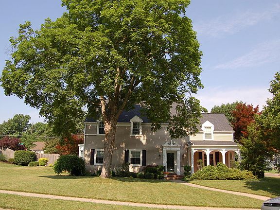 2nd image of 1053 S Lafayette Ave