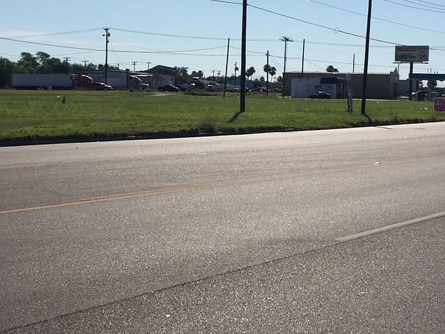 2nd image of 602 Hooks Ave
