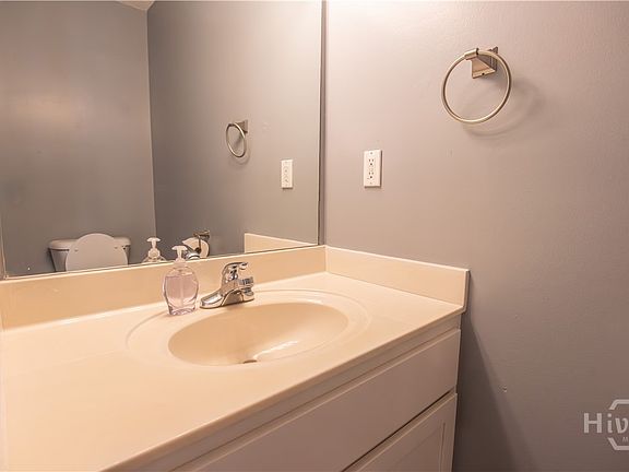 5th image of 637 Huntington Road #C2