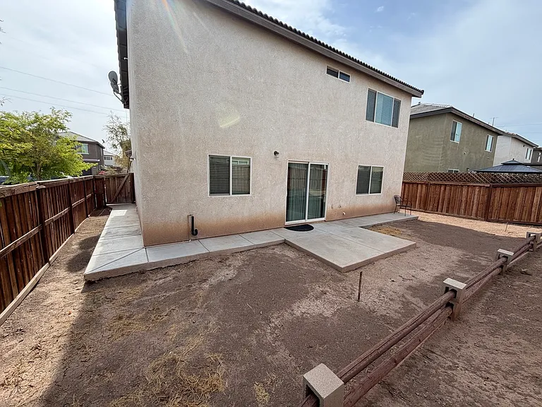 2309 Alejandro St — Photo 21