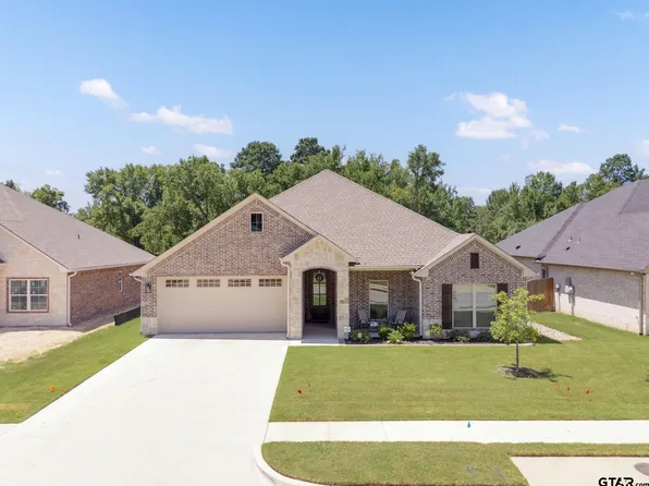 418 Deer Point Cv, Chandler, TX 75758