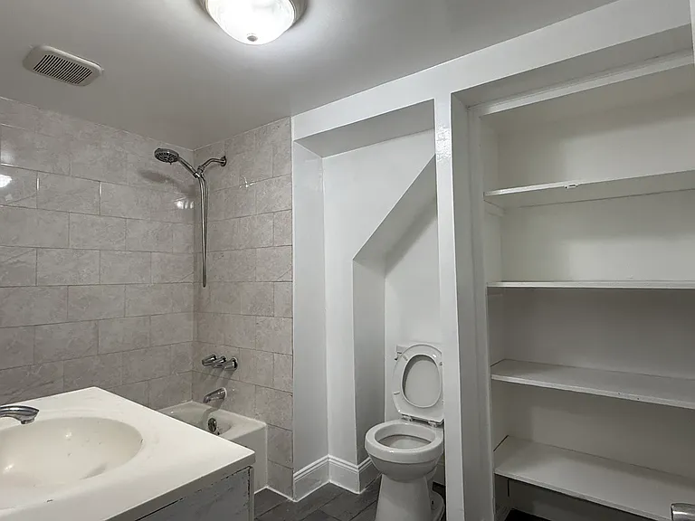 134 Vann St — Photo 4
