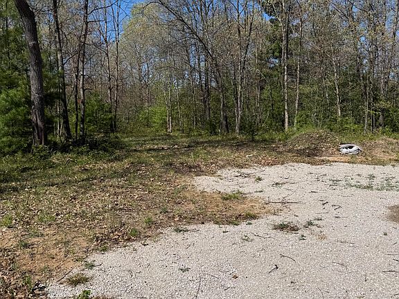 4th image of 390 Renaissance Dr