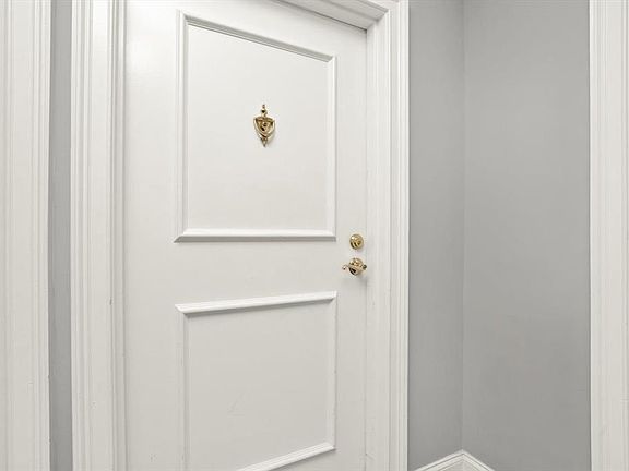 2nd image of 345 BAYSHORE BOULEVARD #302
