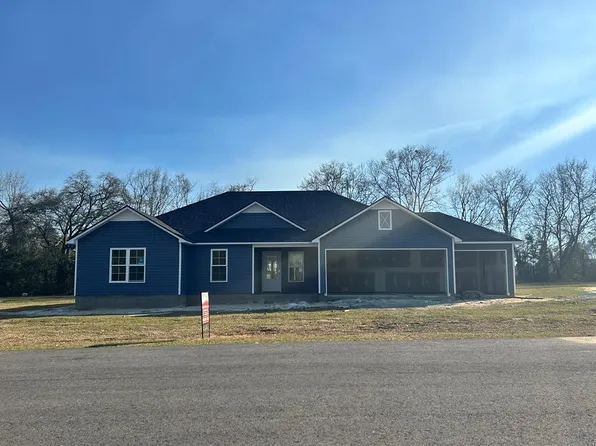 56 Lancer Ln, Ray City, GA 31645