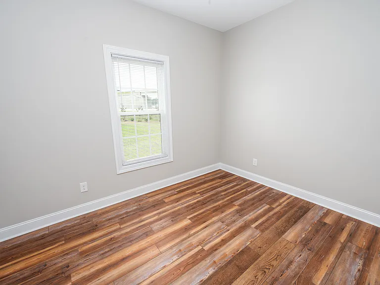 134 Macdonald Blvd — Photo 17