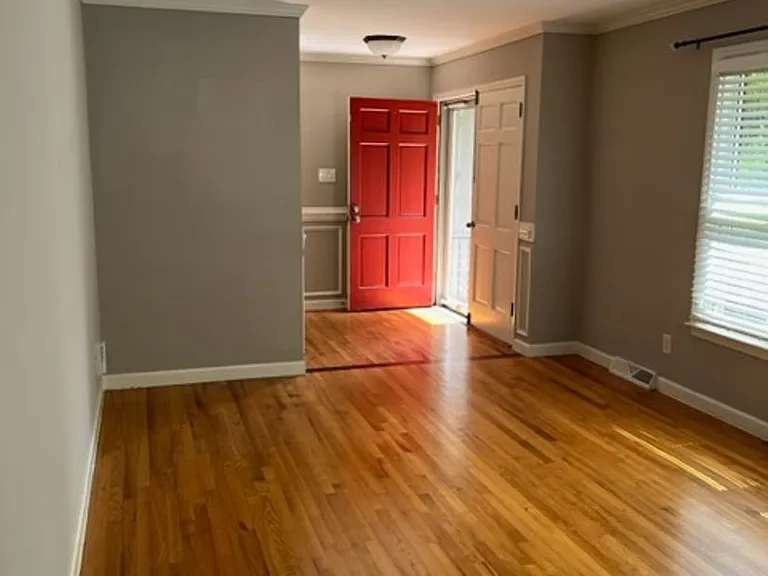 1502 Lafayette Ct — Photo 7