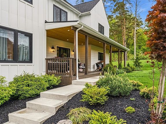 2nd image of 113 Elm Grove Dr
