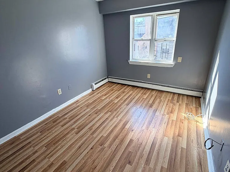 392 Montauk Ave #2 — Photo 18