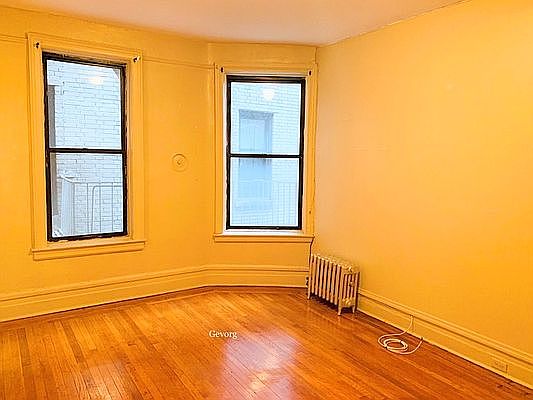 3rd image of 35 Central Park N APT 4F