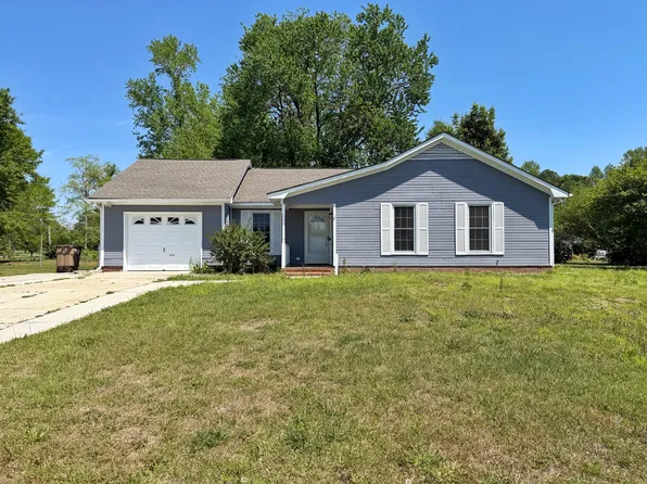 203 Woodcrest Ct, Jacksonville, NC 28540